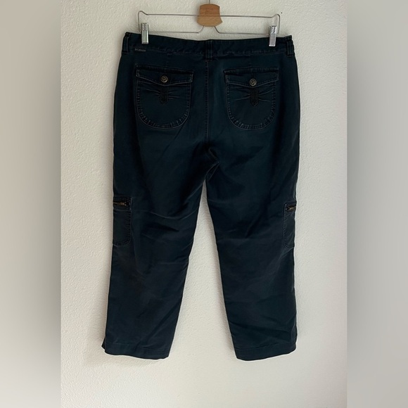 Columbia Cropped Cargo Pants - Picture 3 of 9